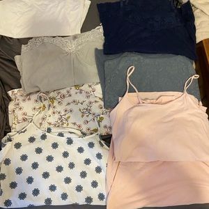 6 tank tops loft old navy and Worthington. Pastels